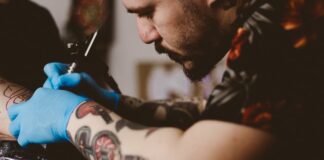 tatuaż, pierwszy tatuaż, zasady tatuaży, etykieta tatuowania, jak przygotowac się do tatuaży, co nalezy wiedzieć przed tatuażem